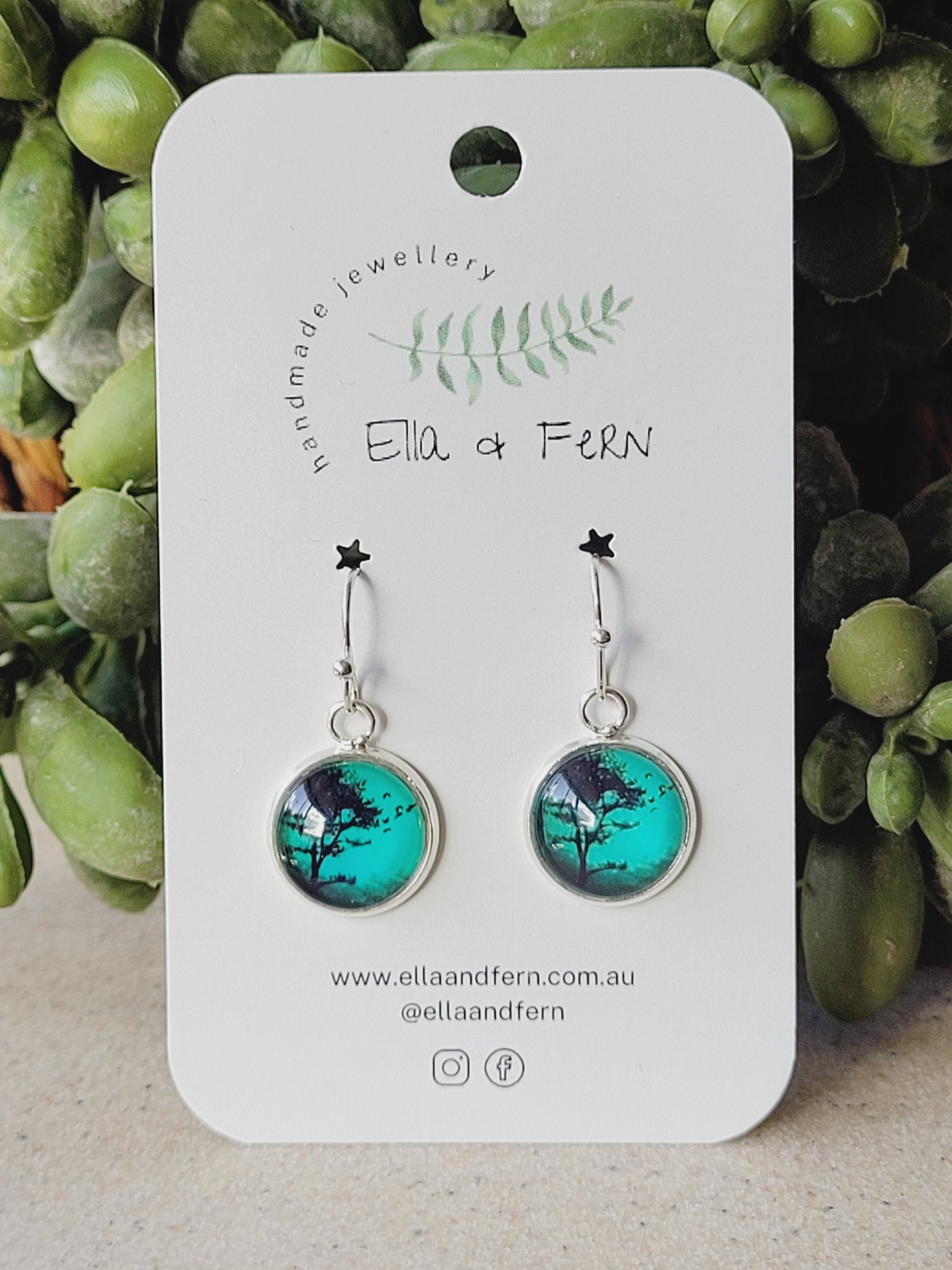Green Days Dangle Earrings | Ella & Fern