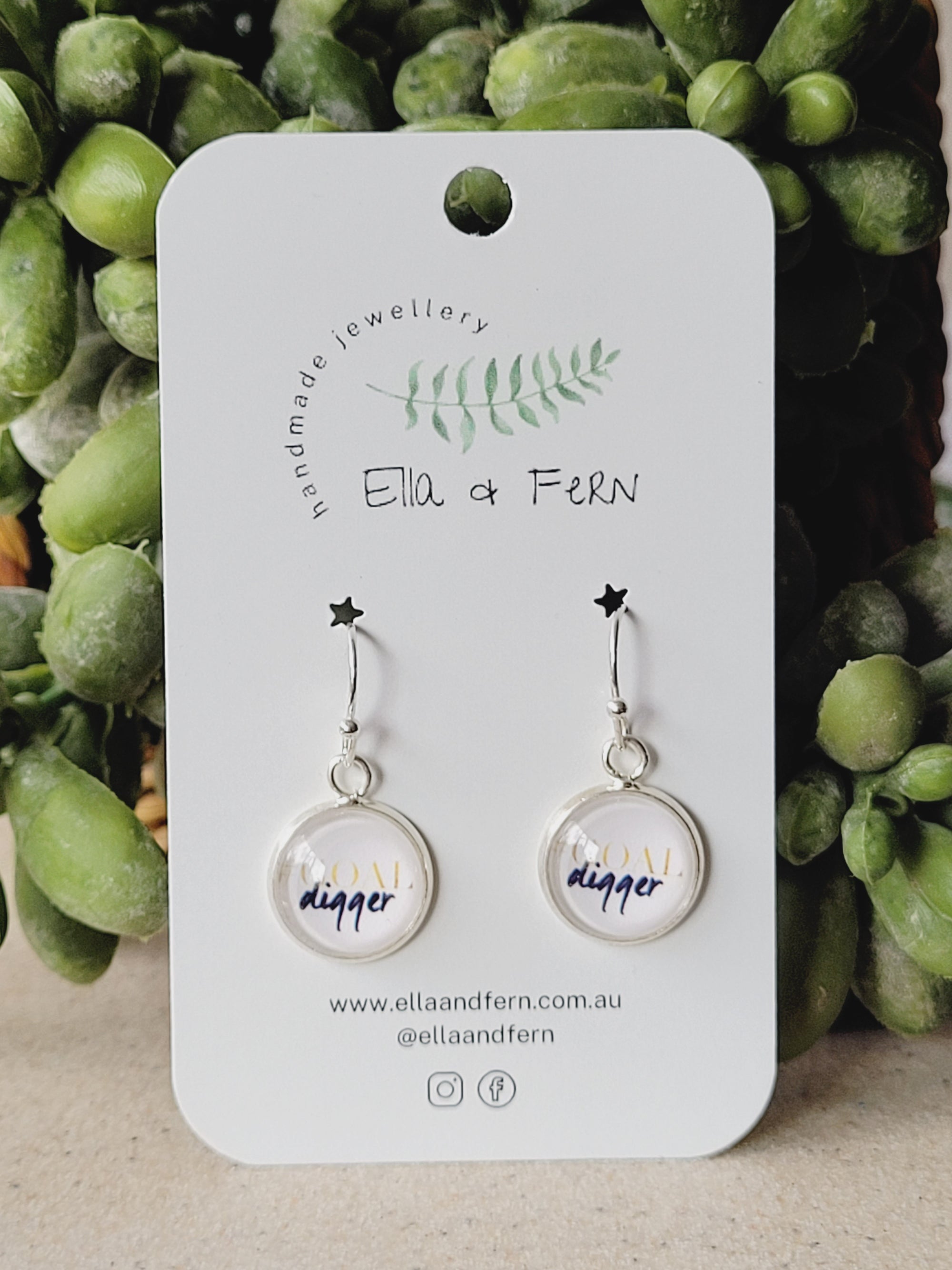 Goal Digger Dangle Earrings | Ella & Fern