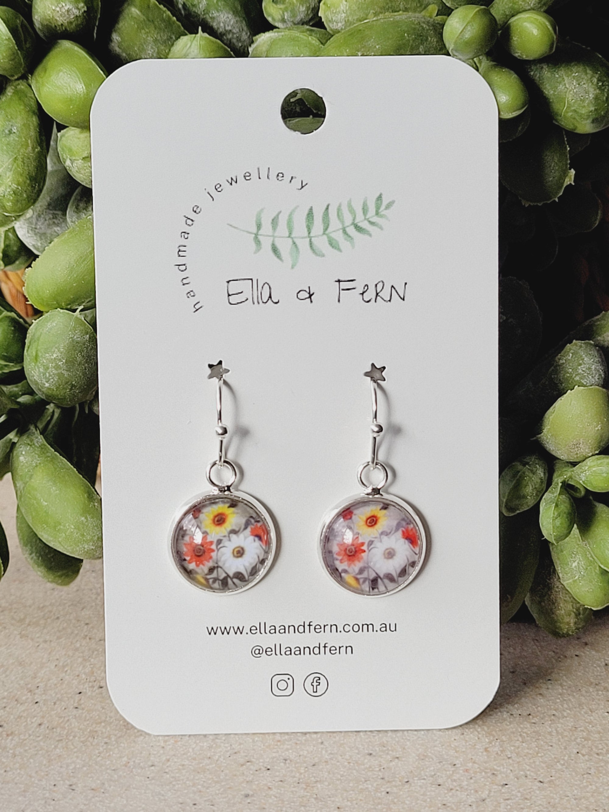 Grey Daisy Dangle Earrings | Ella & Fern
