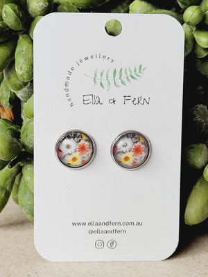 Grey Daisy Pop Studs Earrings | Ella & Fern