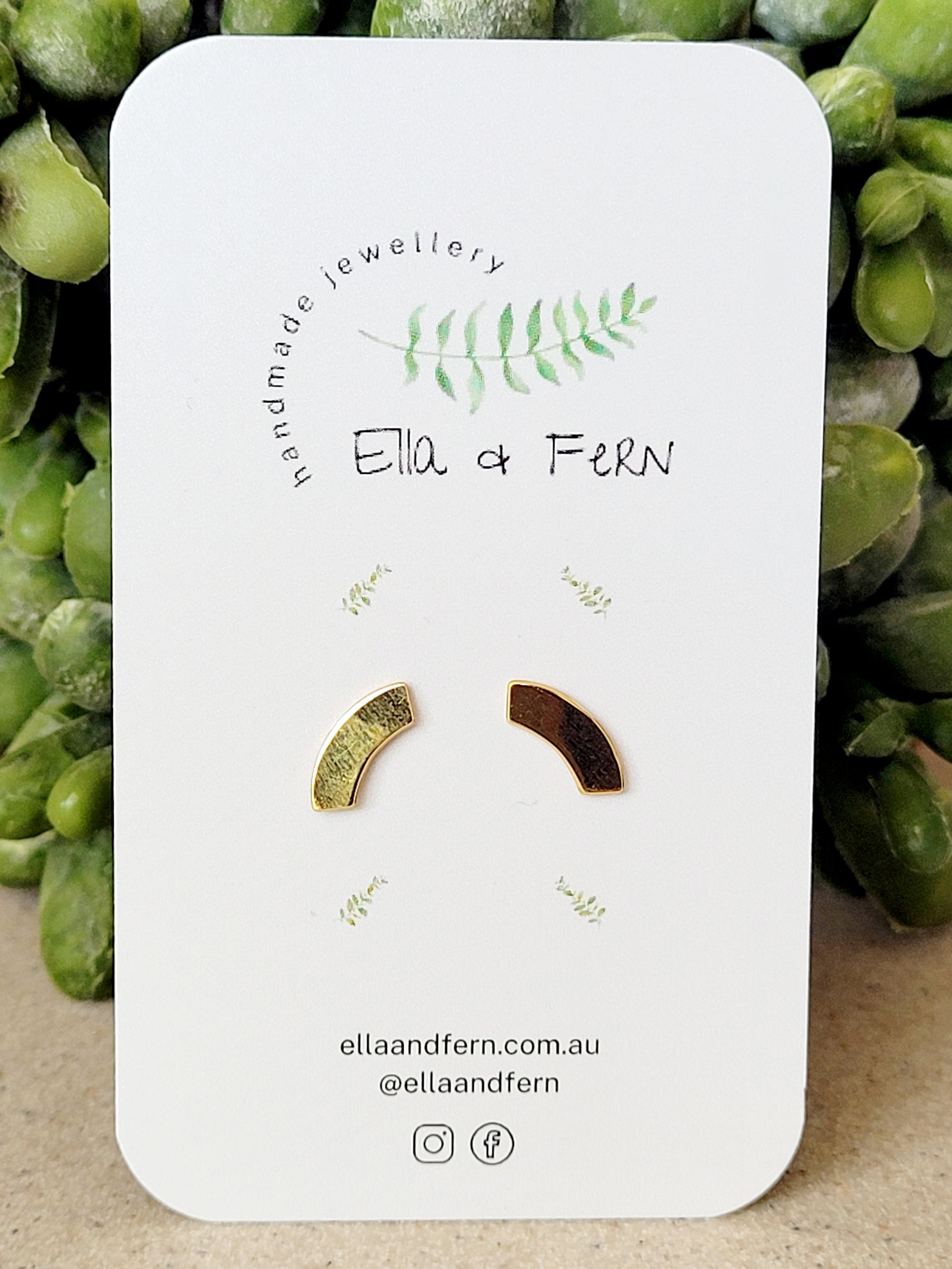 Yellow Gold Arch Metal Stud Earrings | Ella & Fern